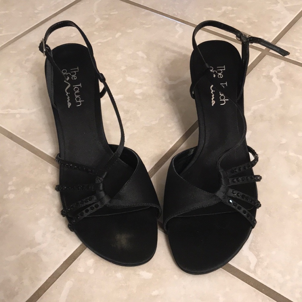Black dress shoes